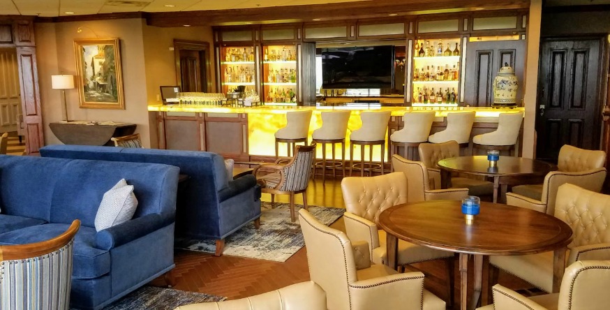 Intimate bar at Park City Club in Dallas
